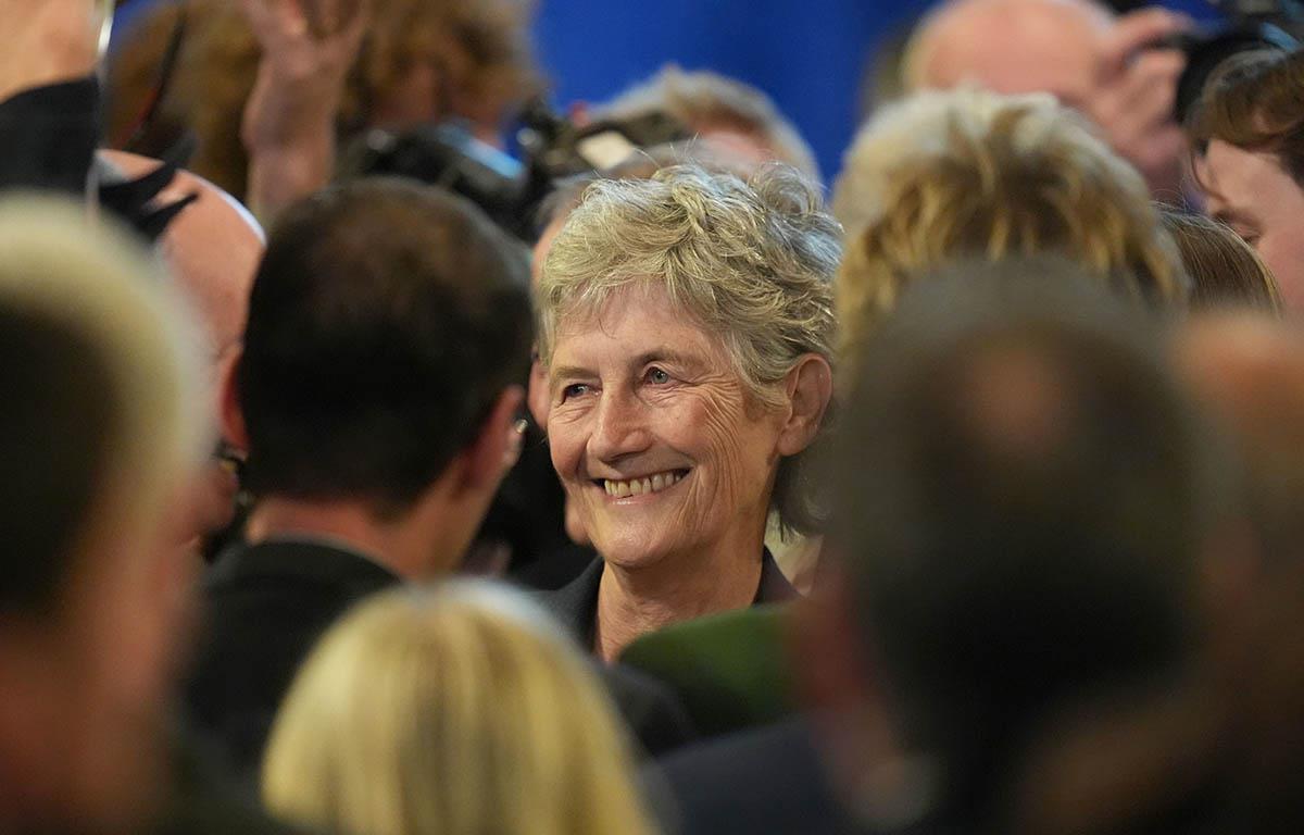 xxx05 AP Niall Carson.jpg