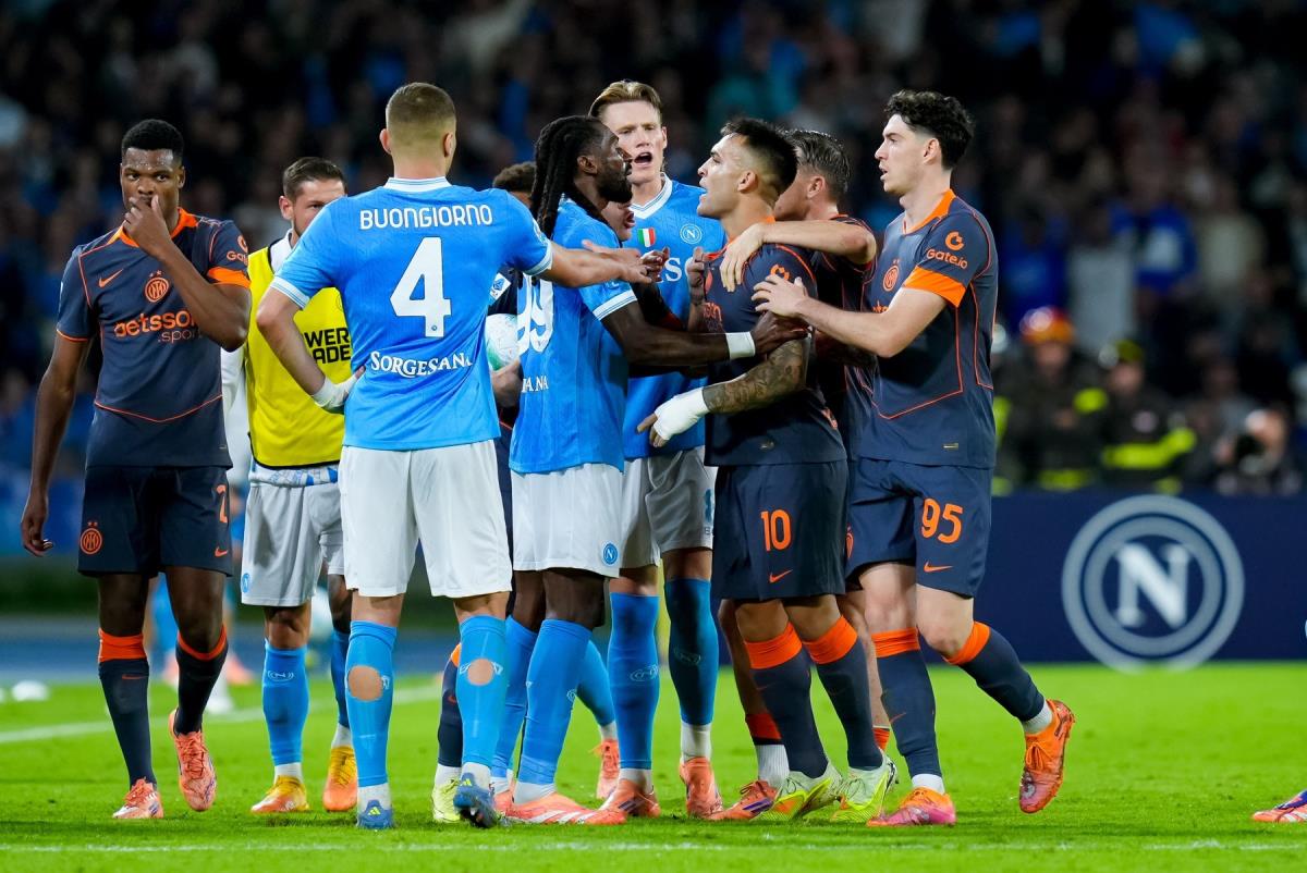 Antonio Konte i Lautaro Martinez sukob na meču Napoli Inter