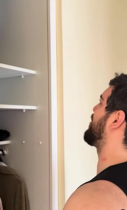 Adam Adaktar snimio sina