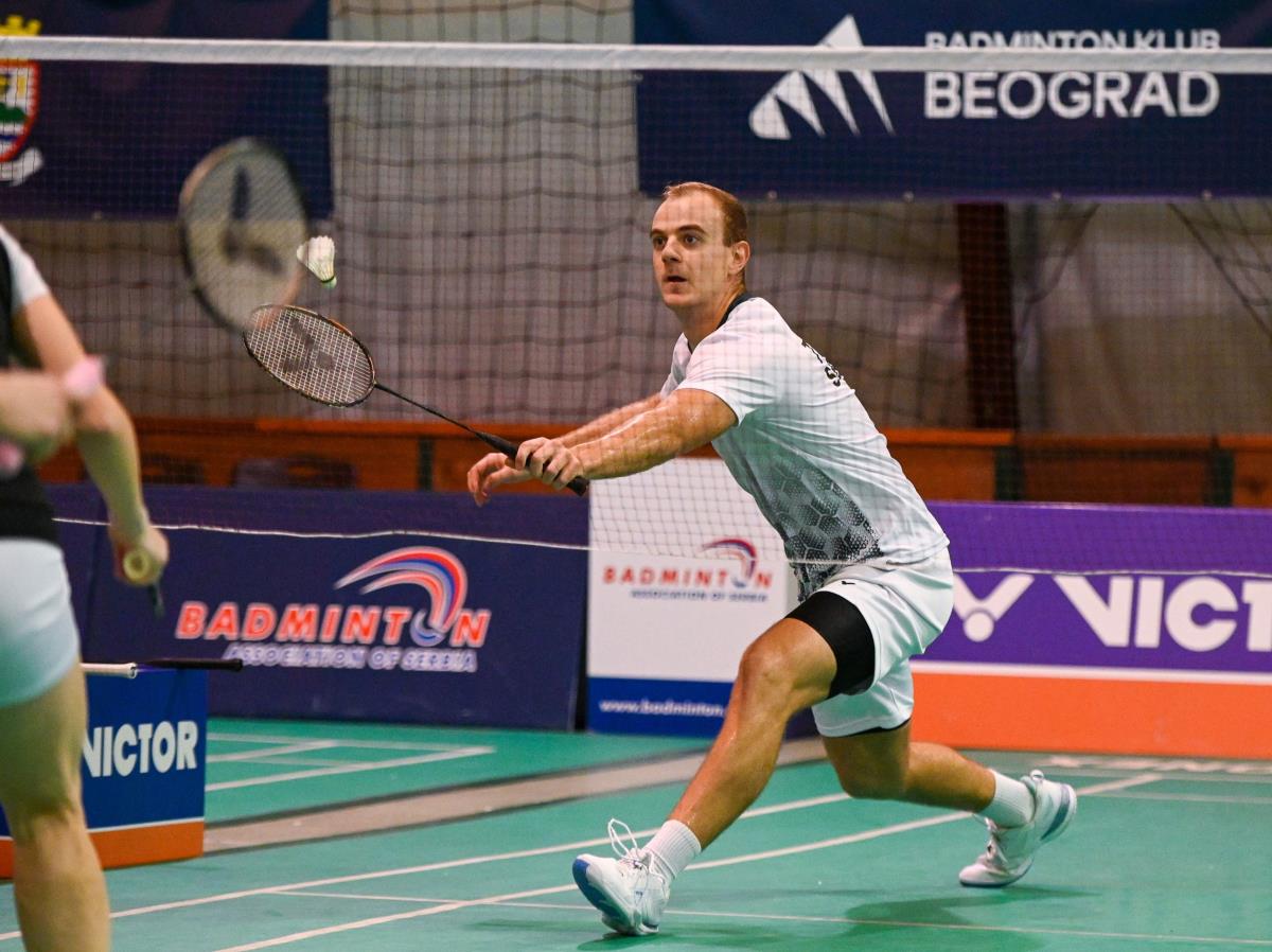 Badminton_Igra_Tomic.JPG