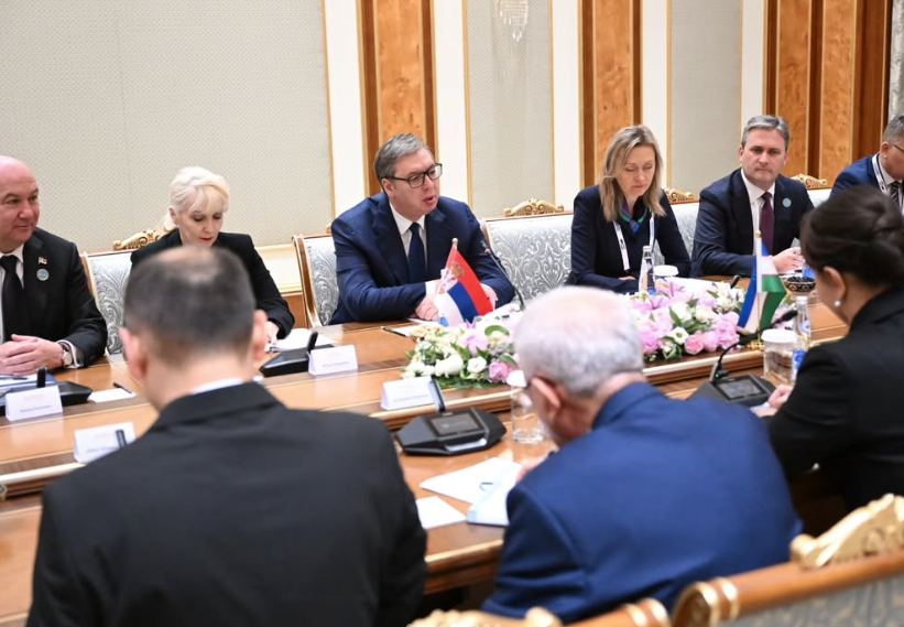 Aleksandar Vučić (6).png