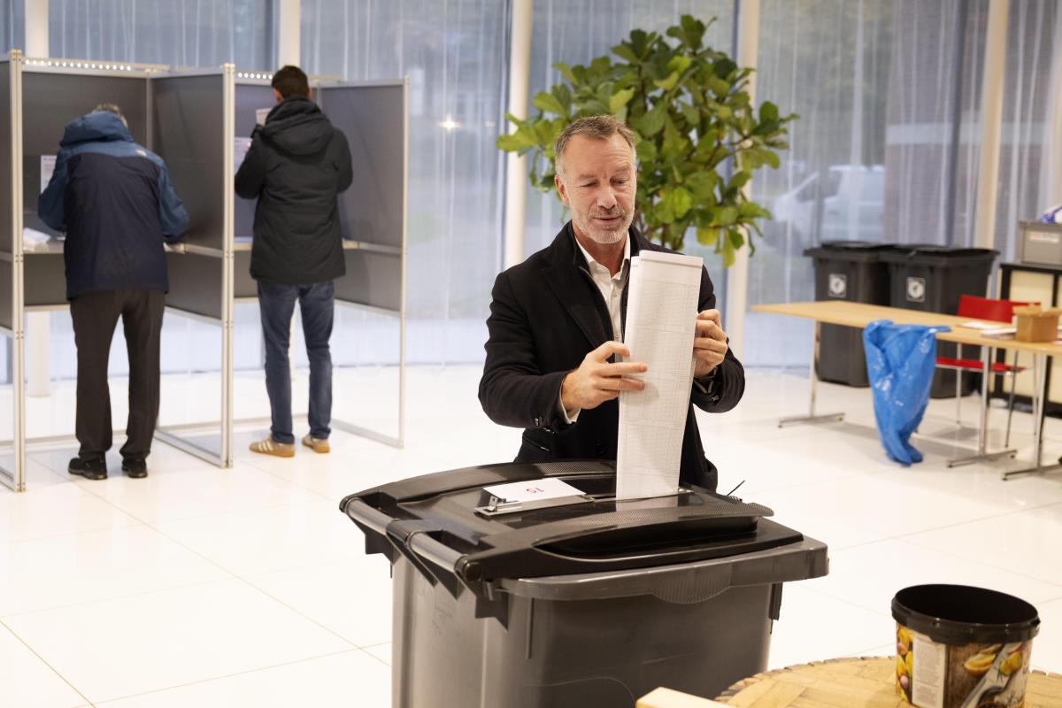 dutch EPA Olaf Kraak.jpg