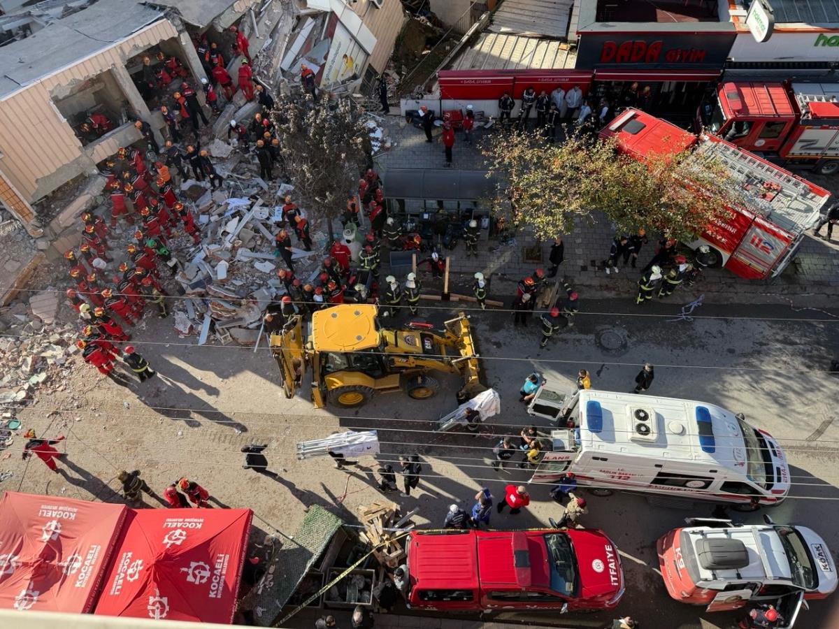 Turska srušila se zgrada