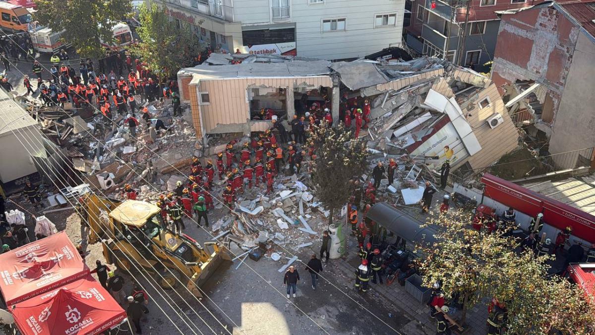 Turska srušila se zgrada