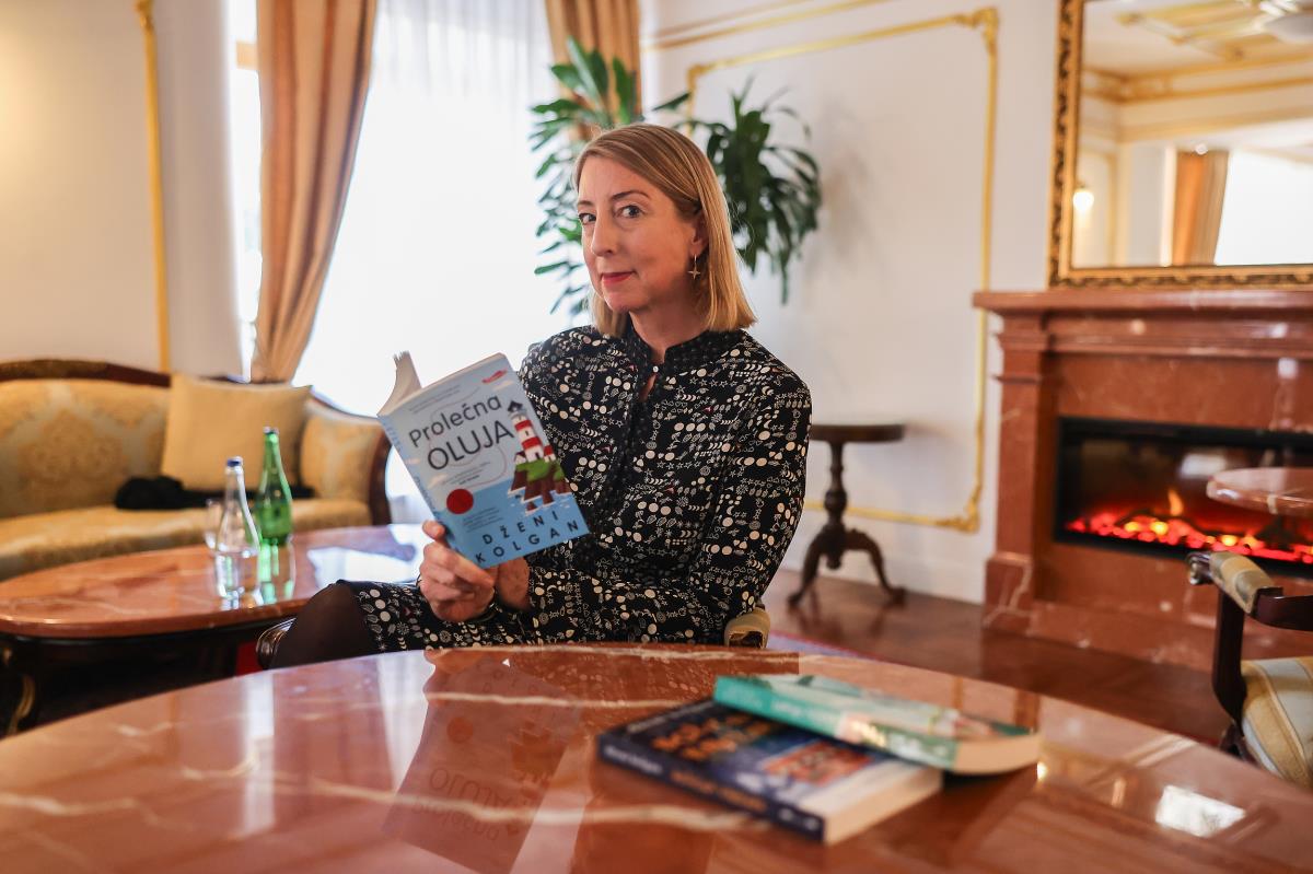 Spisateljica Dženi Kolgan u hotelu Moskva Beogradu