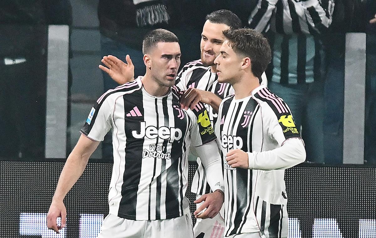 Dušan Vlahović na utakmici protiv Udinezea