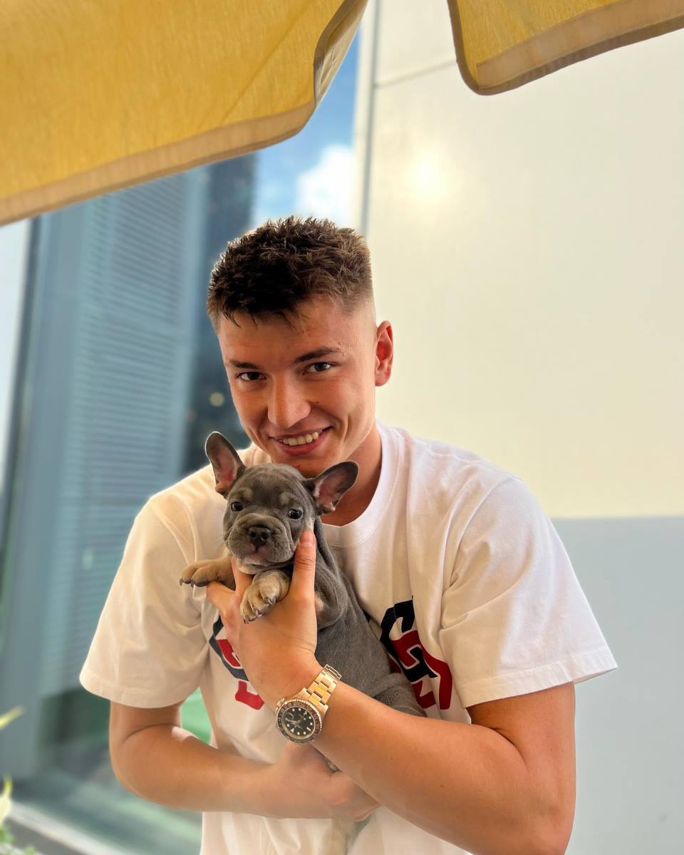 Andrej Mostovoj sa kućnim ljubicem