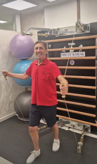 Žika Jakšić vežba