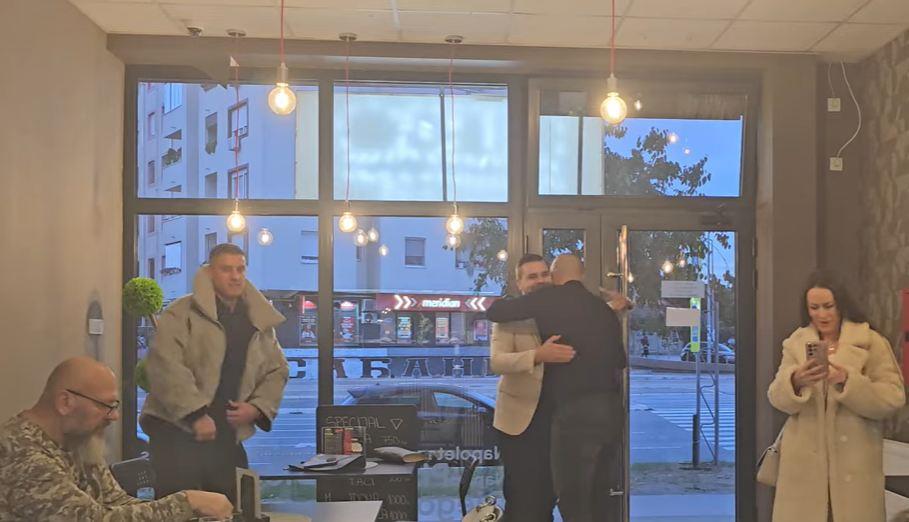 DEJAN DRAGOJEVIĆ POKRENUO SA DEVOJKOM BIZNIS: Sa Jovanom se skućio u novom domu, sad očekuje da zgrne lovu