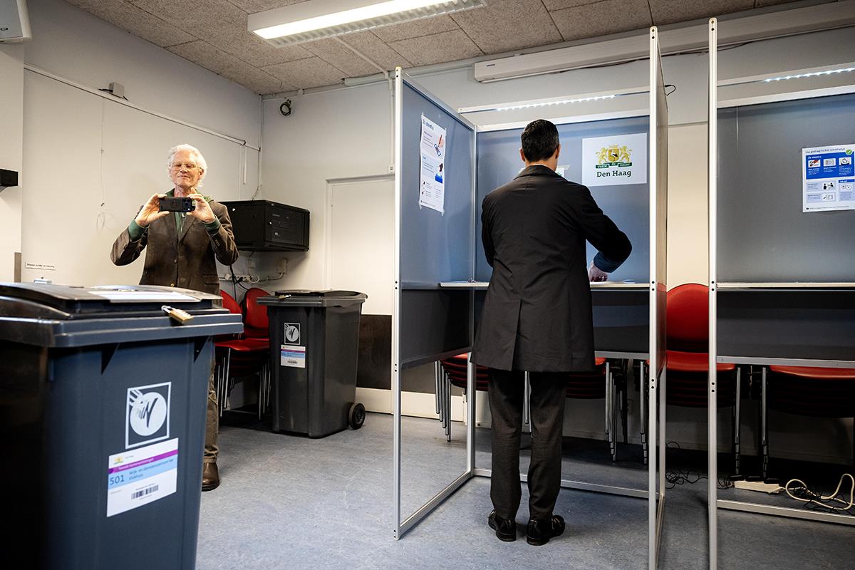 101 EPA Ramon Van Flymen.jpg