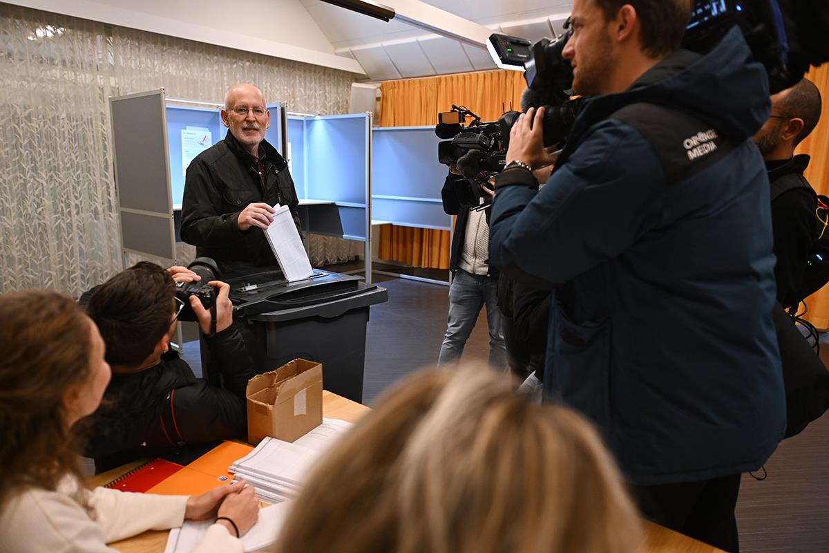 1 AP Ermindo Armino.jpg