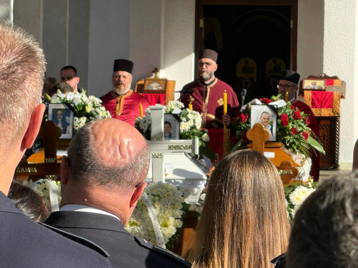 Novobežanijsko groblje sahrana saobraćajna nesreća Novi Beograd