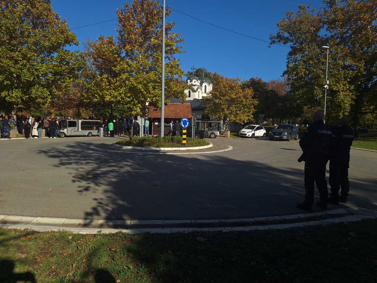 Novobežanijsko groblje sahrana saobraćajna nesreća Novi Beograd