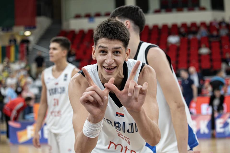 Nikola Kusturica u dresu Srbije