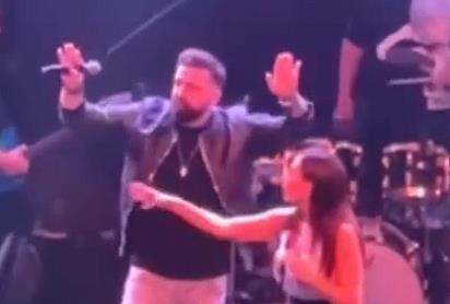 Ceca ogrnula bugarsku zastavu