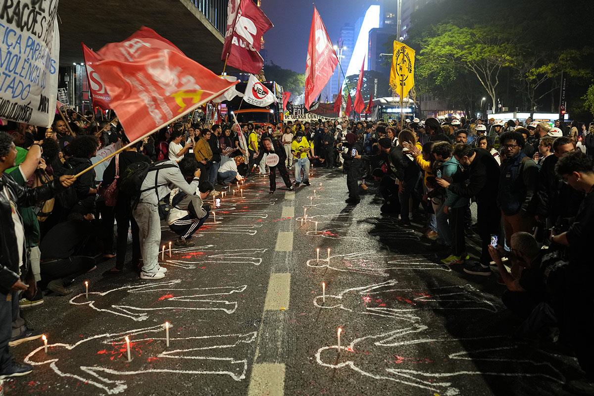 tusk03 AP Andre Penner.jpg