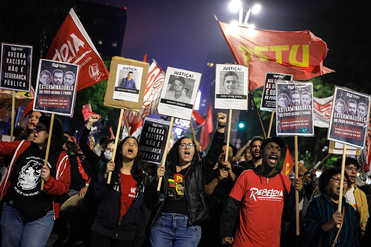 tusk05 EPA Isaac Fontana.jpg