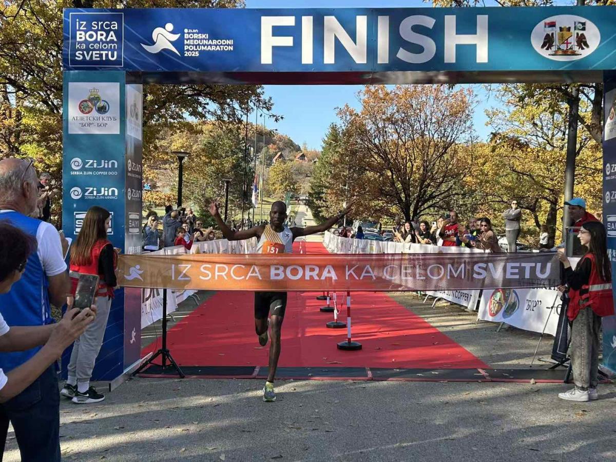 ZiJin polumaraton Šadrak Kipto Kimajo