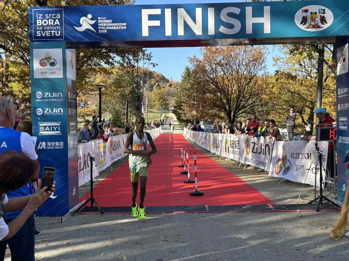 ZiJin polumaraton Šadrak Kipto Kimajo