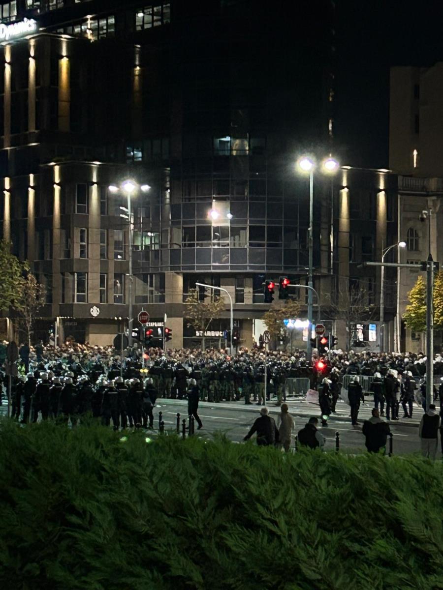 Protest ispred skupštine