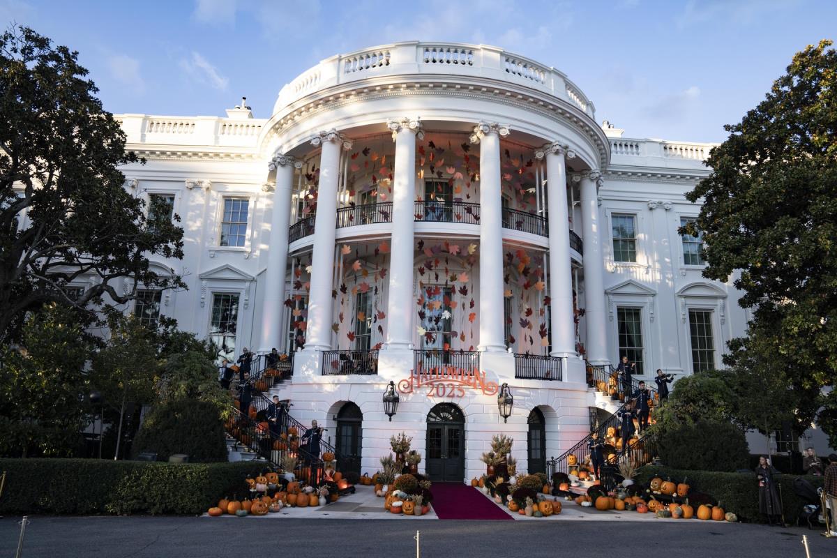 Dekoracije Bele kuće za Noć veštica