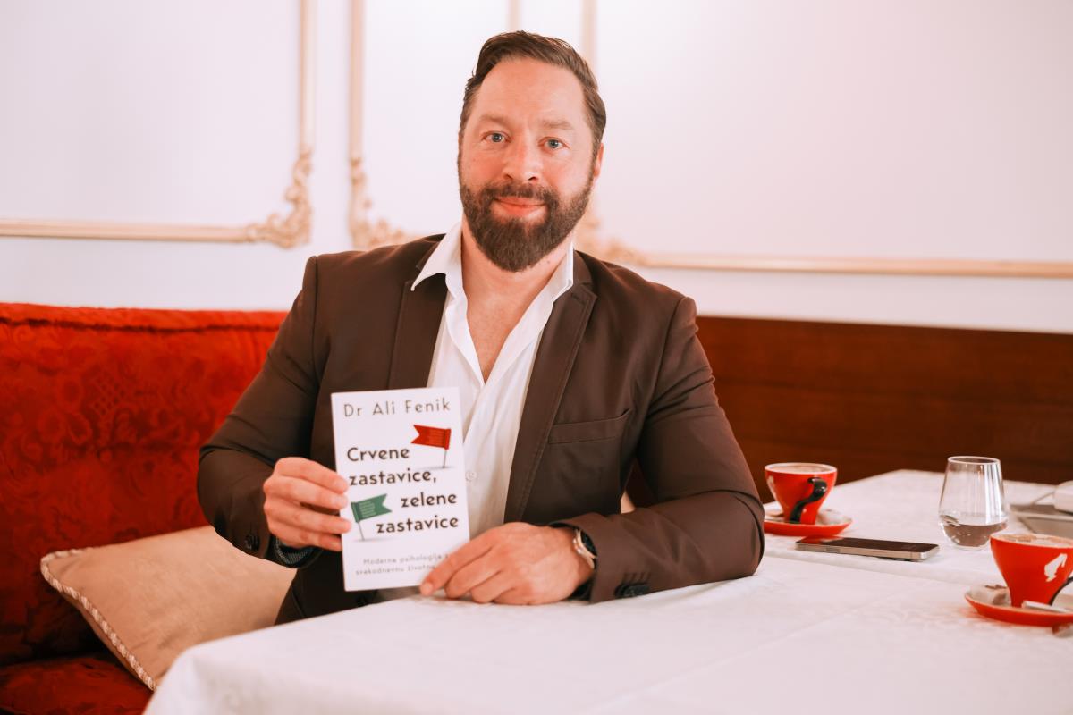 Autor bestselera "Crvene zastavice, zelene zastavice", Ali Fenik, o Srbiji i Sajmu knjiga