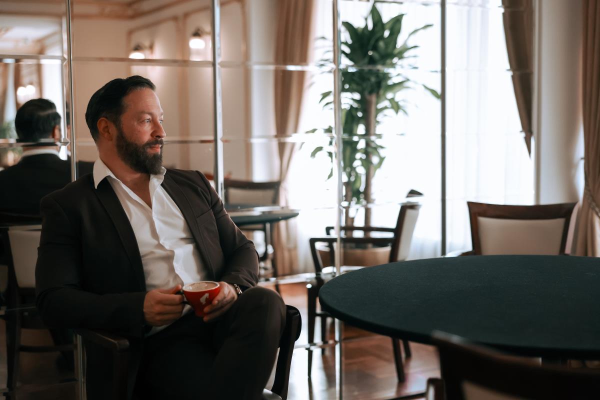 Ali Fenik u hotelu Moskva u Beogradu