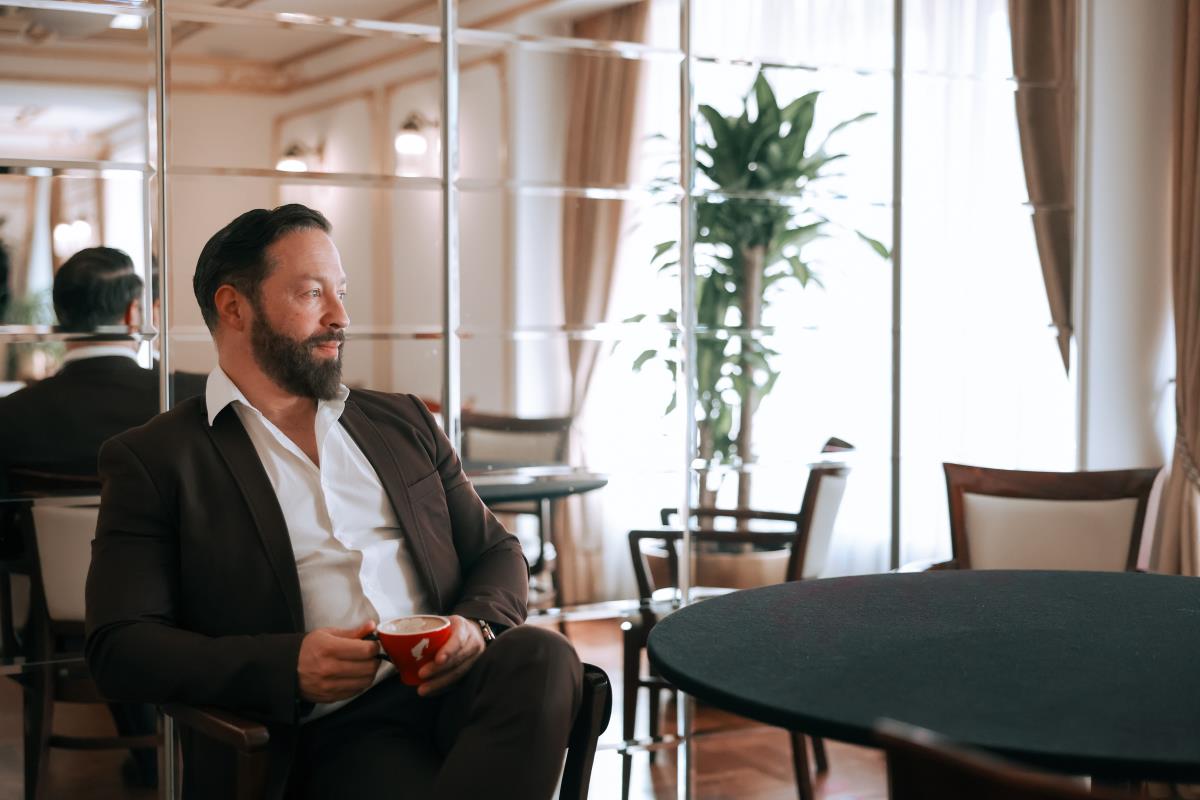 Ali Fenik u hotelu Moskva u Beogradu