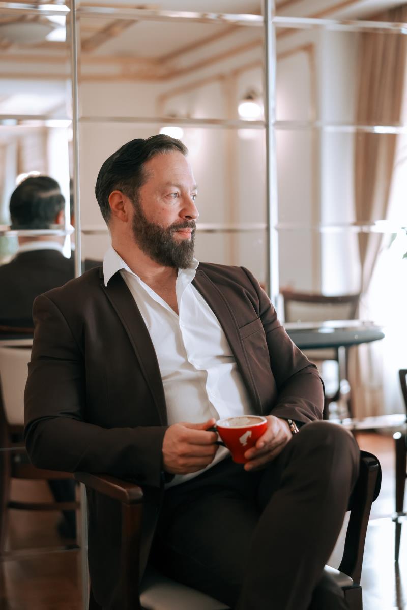 Ali Fenik u hotelu Moskva u Beogradu