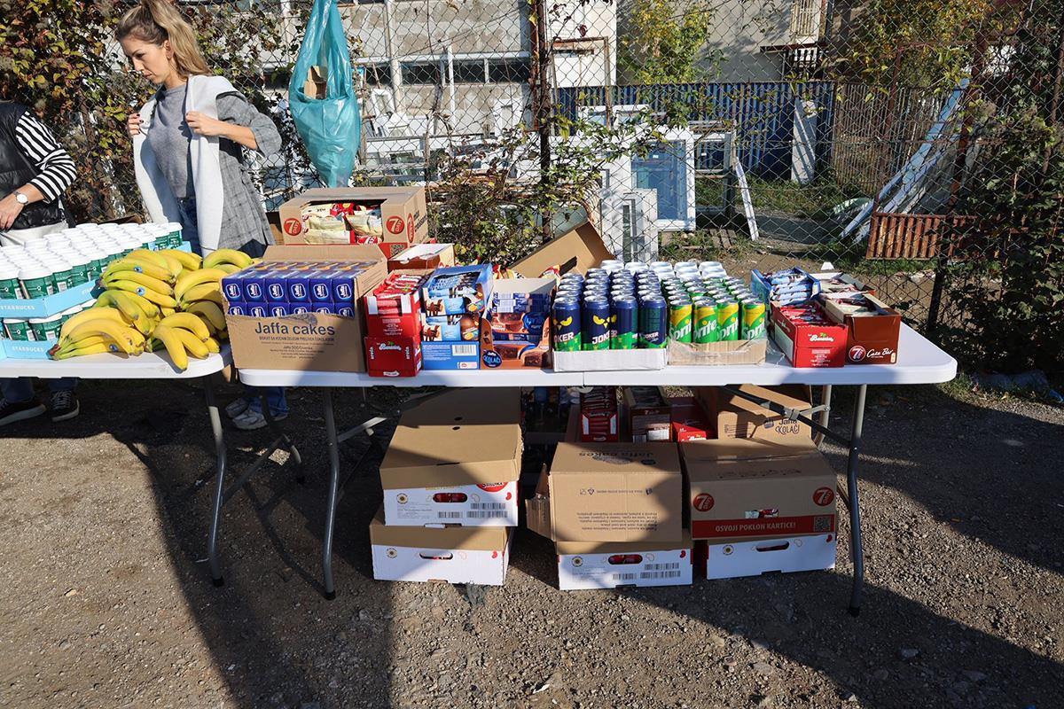 Doček za Srbe sa KiM ispred Skupštine