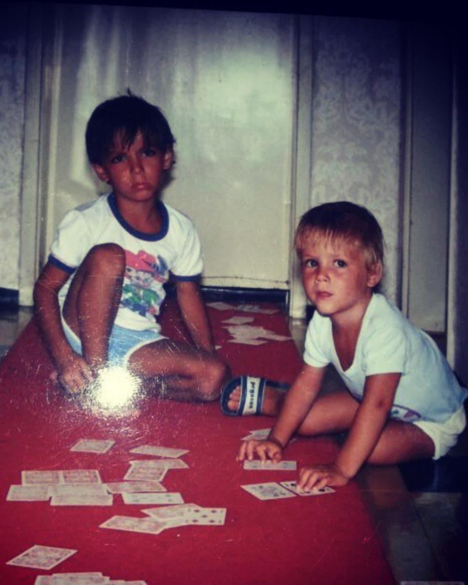 Rade i Sasa Kovacevic karte.jpg