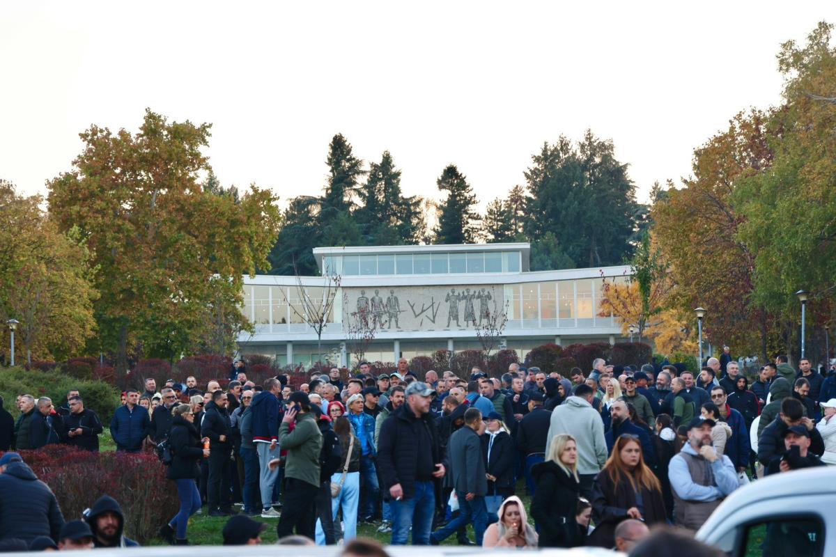 Kuća cveća doček srba sa KIM Kosova SRBI