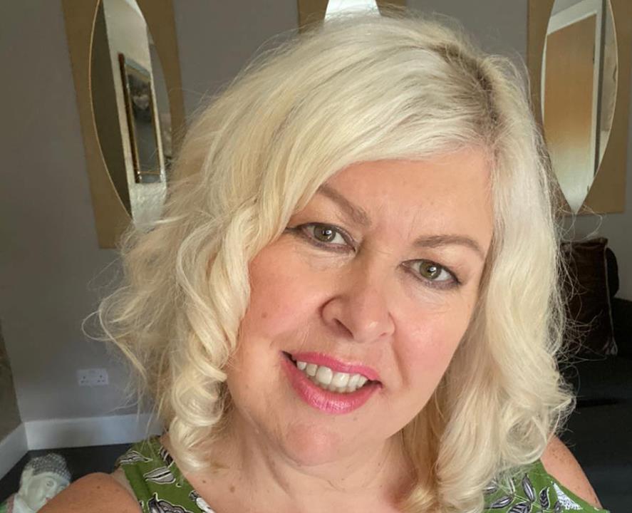 Džejn Doson, krupan kadar lica.jpg