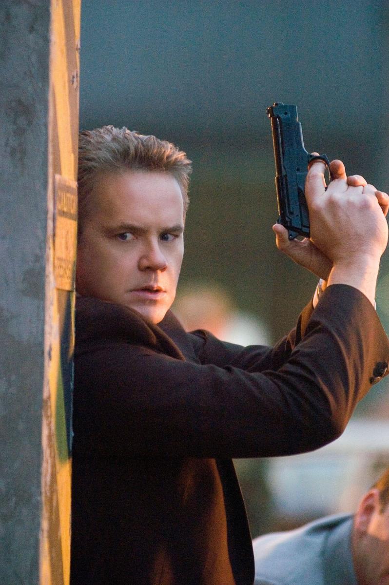 Tim Robins u filmu Catch a Fire