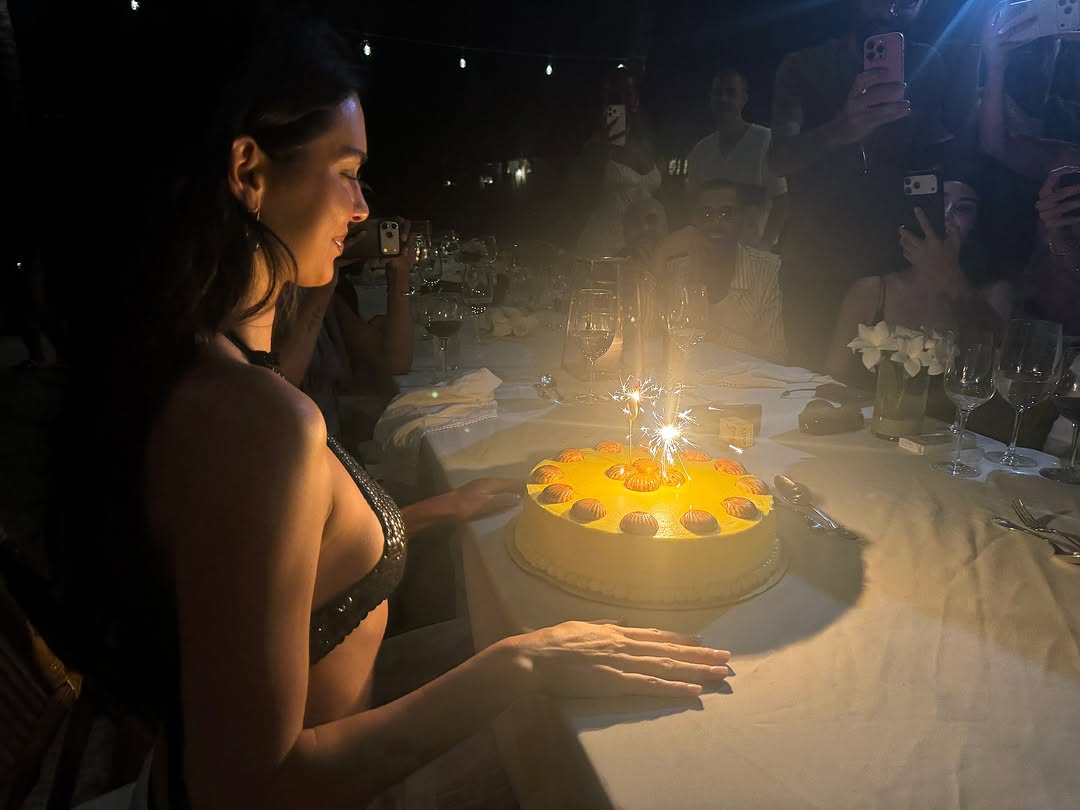 Kendal Džener rođendanska torta