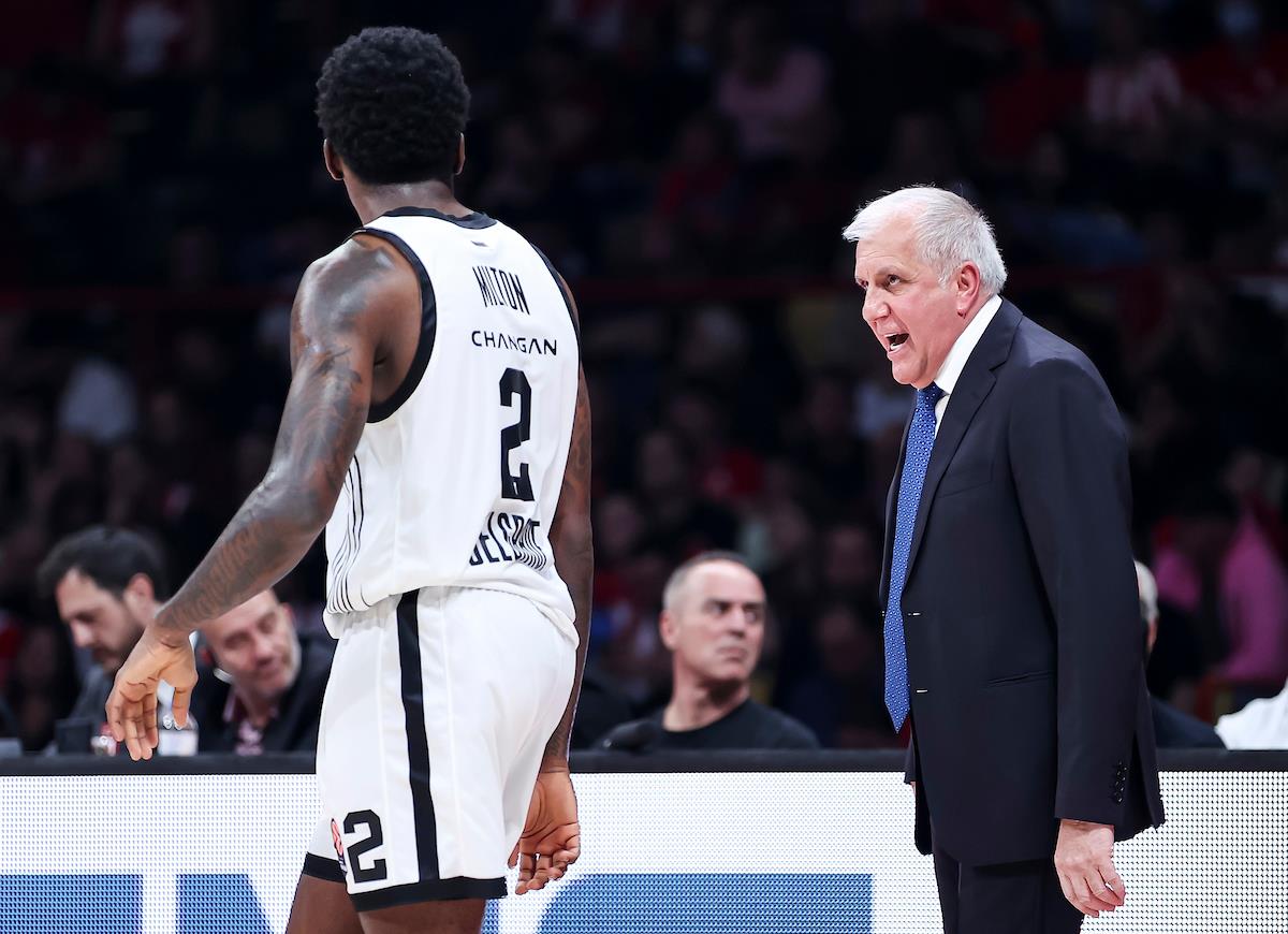 OLYMPIACOS-PARTIZAN_52 (1).JPG