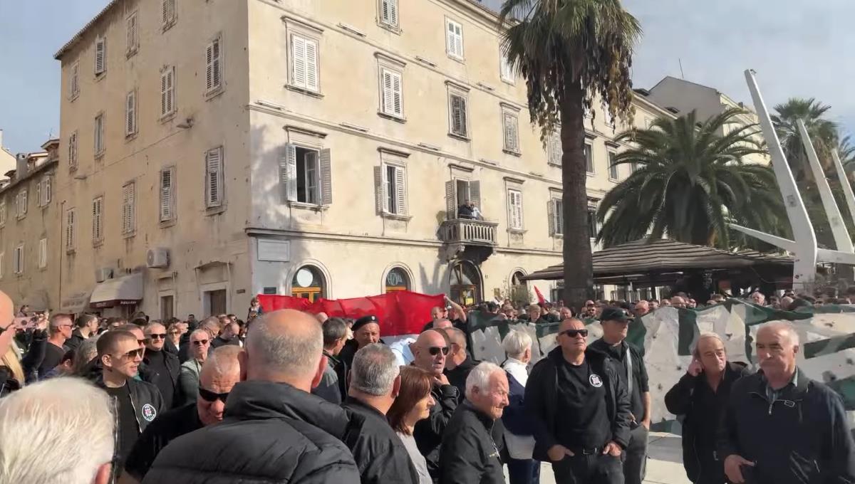 Split protest Torcida