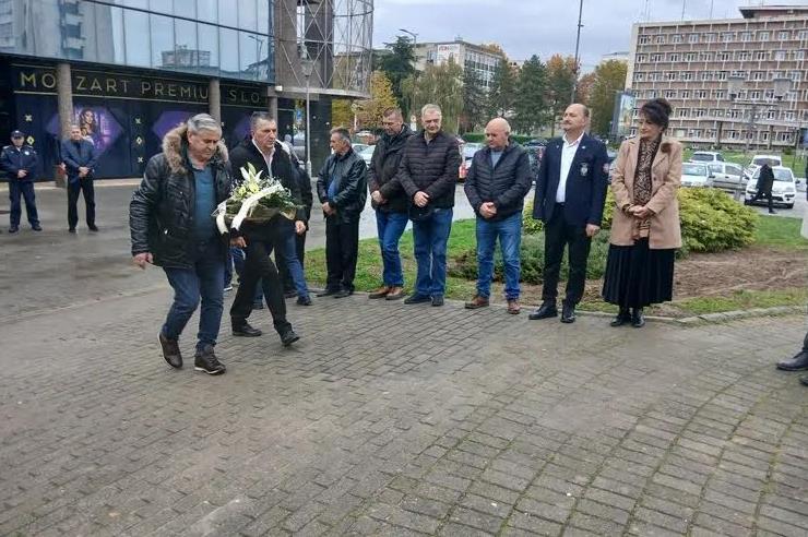 Screenshot 2025-11-08 170823.jpg