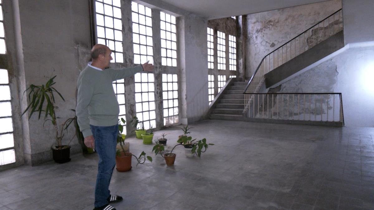 Centralni zatvor u kom žive 53 porodice