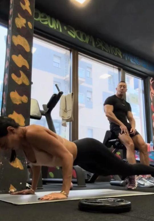 Dečko Edite Aradinović trener