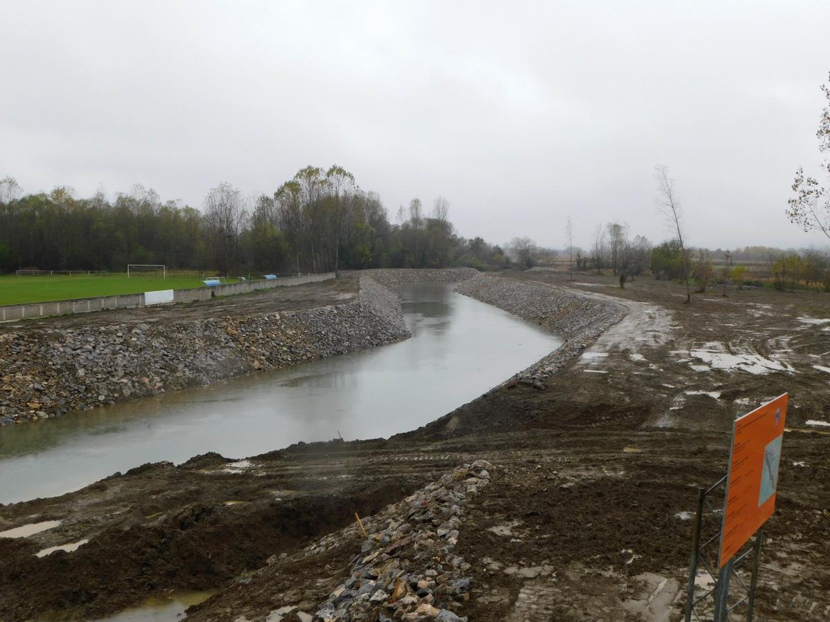 LOZNICA - Obaloutvrda u Dragincu.jpg