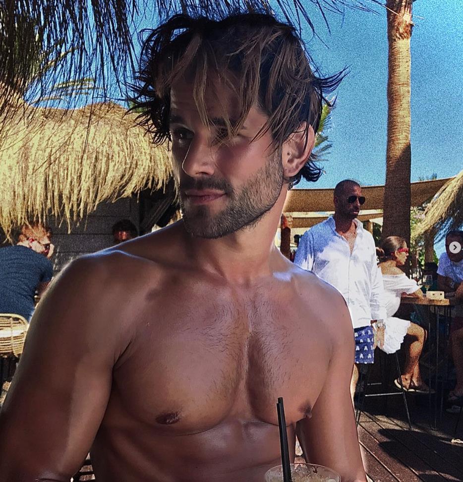 Iv-Len Unser se takmiči za Mister Univerzuma kao Srbin (4).png