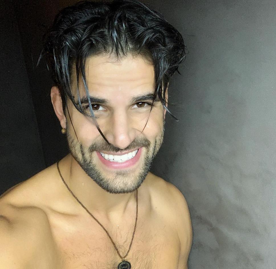 Iv-Len Unser se takmiči za Mister Univerzuma kao Srbin (5).jpg