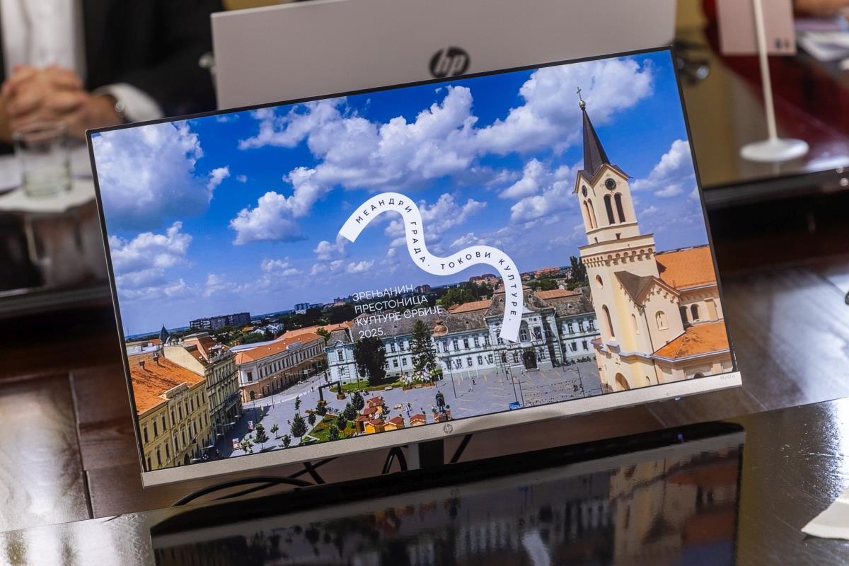 Ministar kulture Nikola Selaković u poseti Zrenjaninu