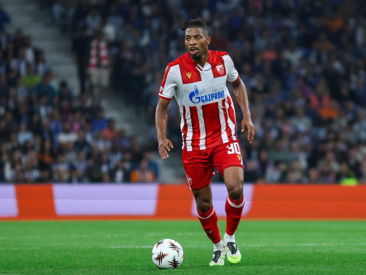 Franklin Tebo Učena u dresu Crvene zvezde protiv Porta