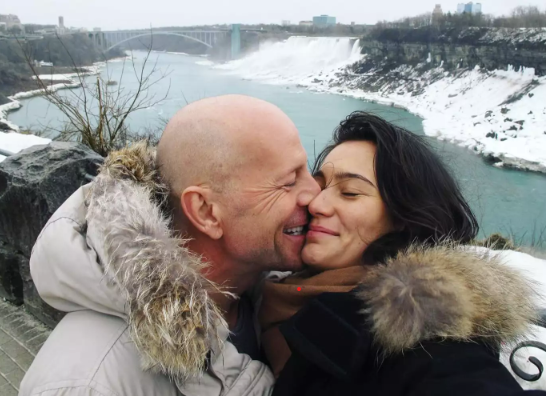 Brus Vilis, Ema Heming Vilis