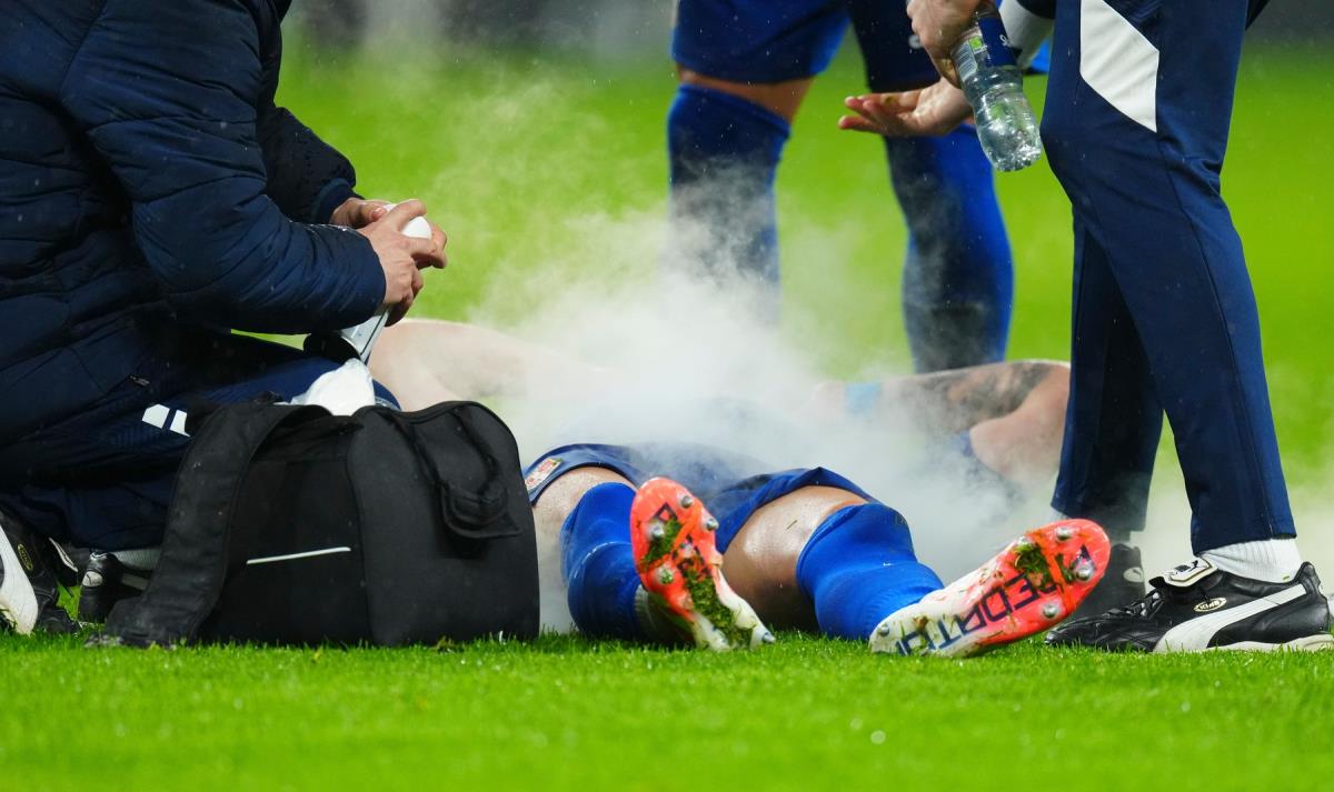 Ivan Ilić povreda na meču Engleska - Srbija