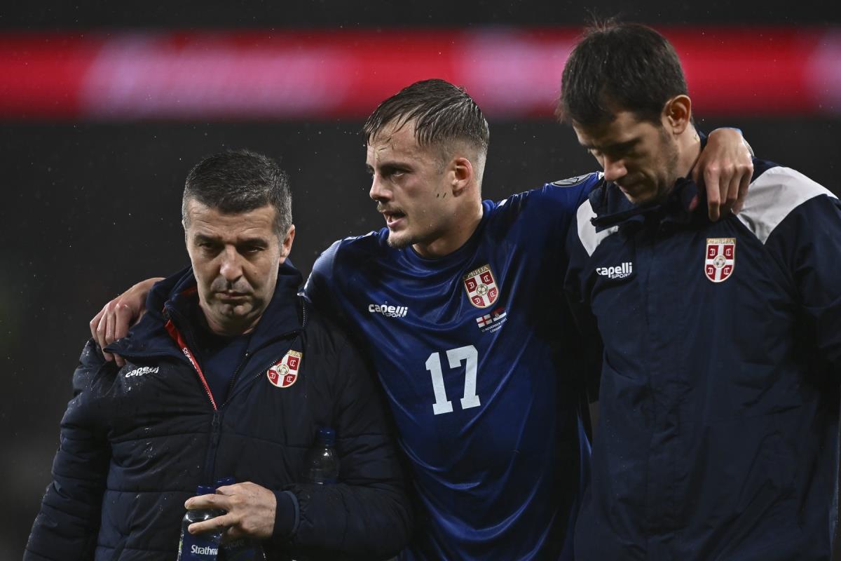 Ivan Ilić povreda na meču Engleska - Srbija