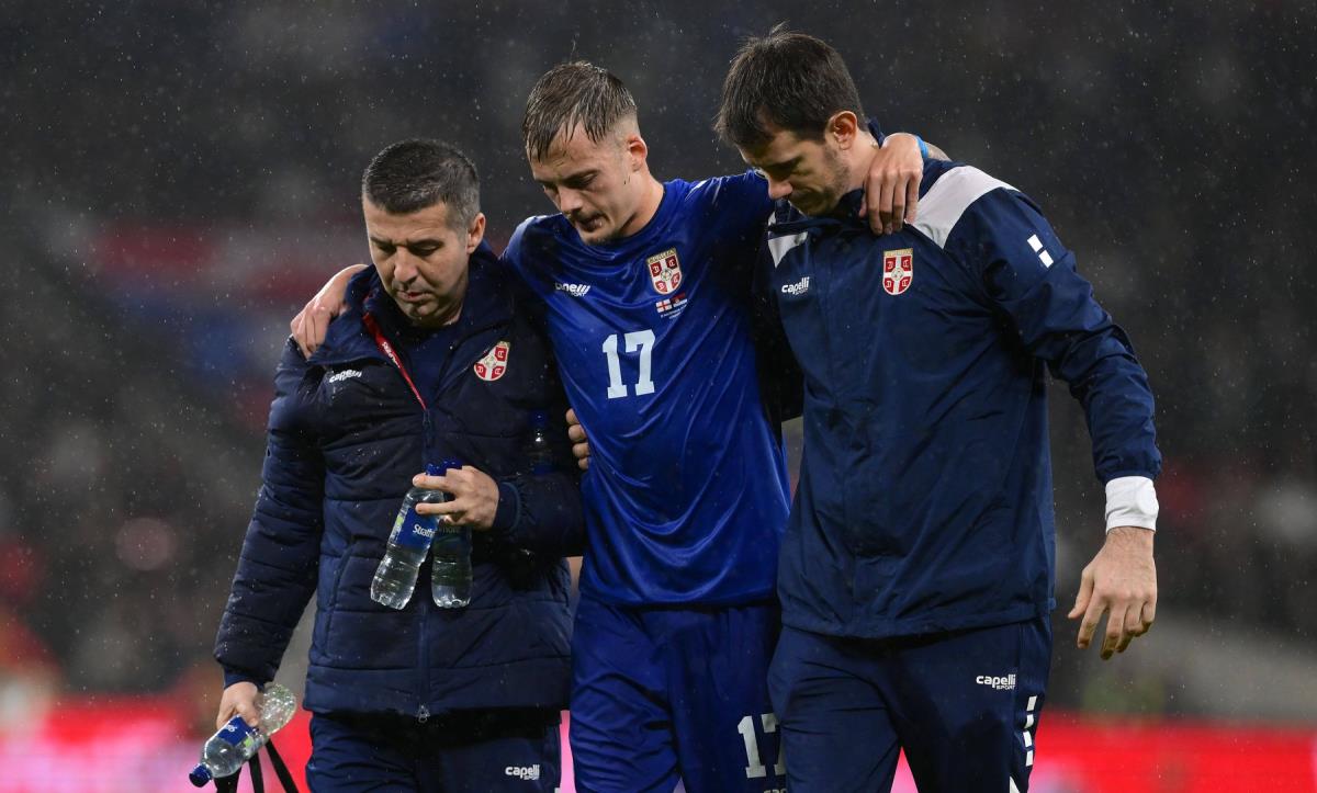 Ivan Ilić povreda na meču Engleska - Srbija