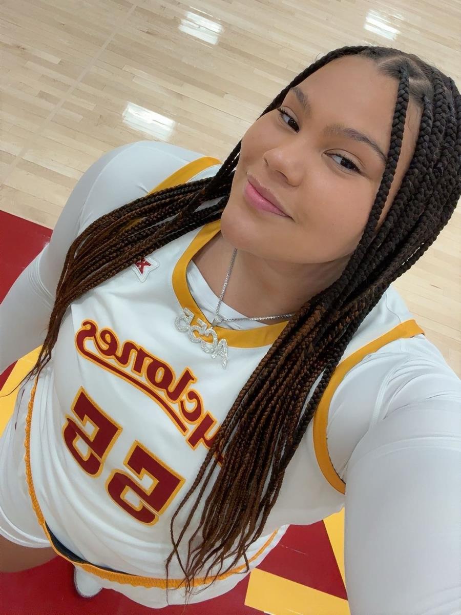 Odi Kruks u dresu Ajova univerziteta